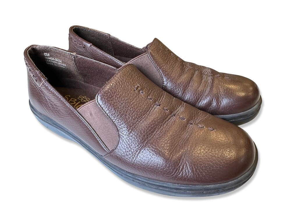 Sbicca brown leather slip on comfort moccasins women's size 6